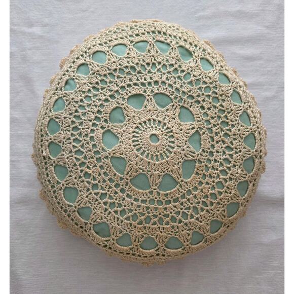 Vintage Handmade Crochet Lace Doily Pillow Decorative Accent Round Throw Cushion - Picture 1 of 7